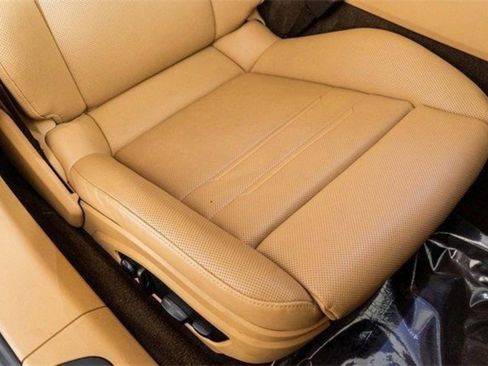 Used 2023 Porsche Panamera 4 Platinum Edition w/ Assistance Package image 30