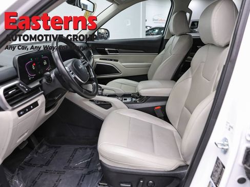 Used 2023 Kia Telluride S FWD image 14