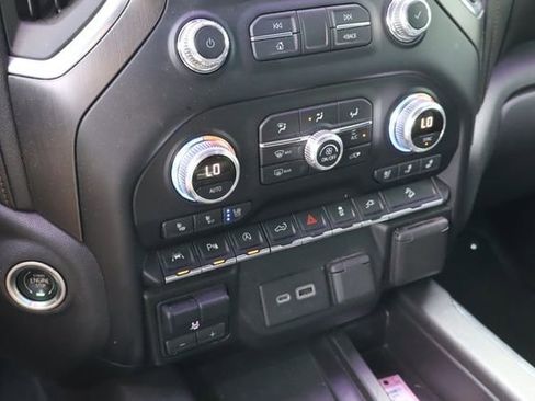 Used 2021 GMC Sierra 1500 AT4 w/ AT4 Premium Package AWD/4WD image 26
