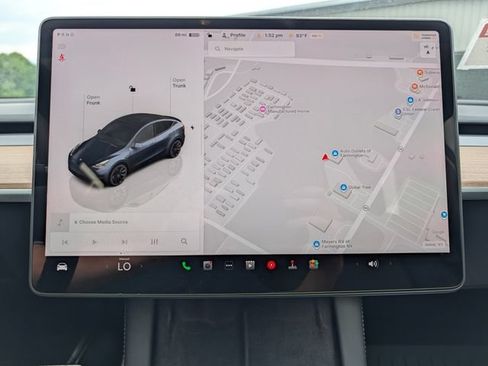 Used 2024 Tesla Model Y Long Range AWD/4WD image 26