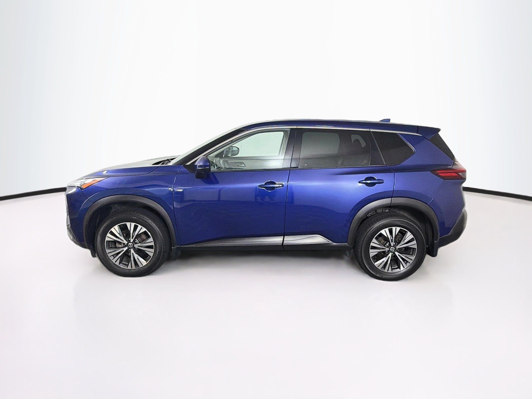 Used 2021 Nissan Rogue SV AWD/4WD image 4