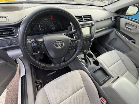 Used 2015 Toyota Camry LE FWD image 6