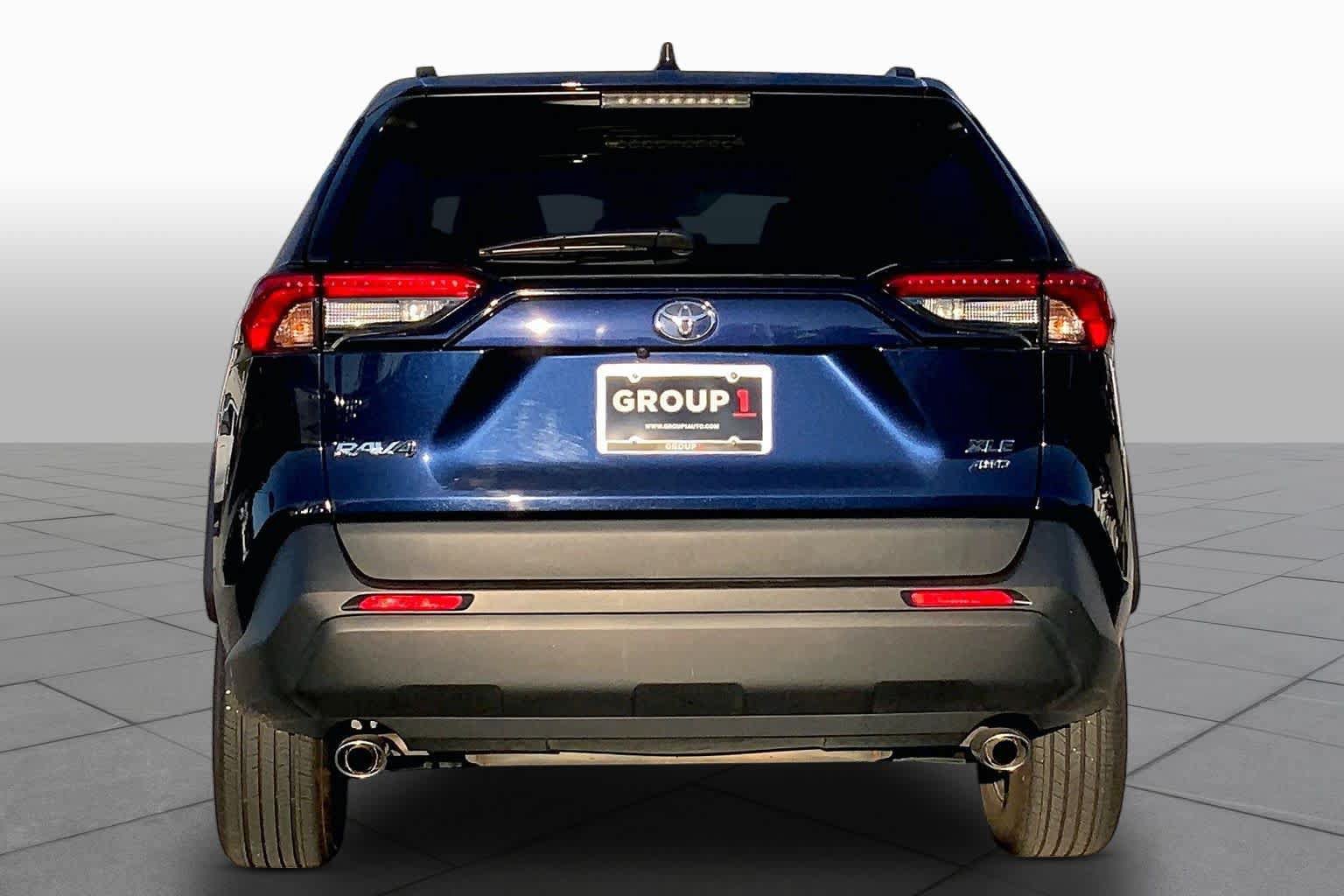 Used 2025 Toyota RAV4 XLE AWD/4WD image 5