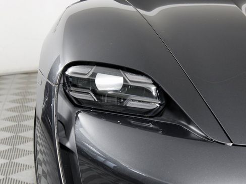 Used 2021 Porsche Taycan 4S image 8