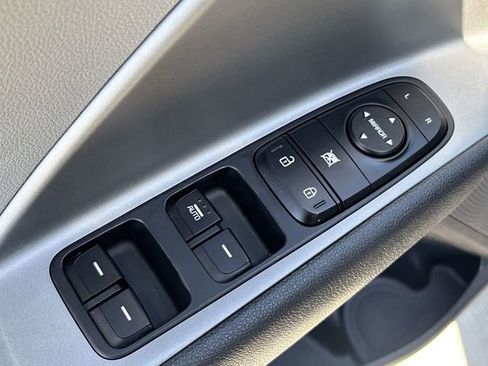 Used 2019 Kia Niro LX FWD image 20