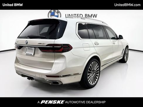 Used 2025 BMW X7 xDrive40i w/ Premium Package AWD/4WD image 5