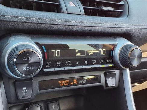 Used 2020 Toyota RAV4 XLE image 8