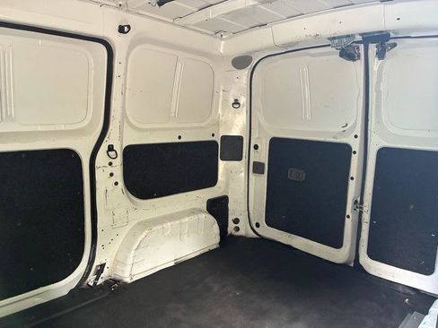 Used 2020 Nissan NV200 S FWD image 22