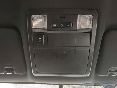 Used 2017 Toyota Tacoma TRD Sport w/ Tow Package image 36