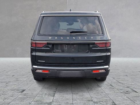 Used 2022 Jeep Wagoneer Series III w/ Premium Group I image 5