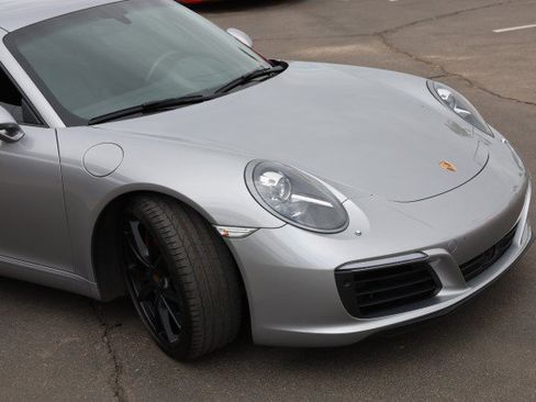 Used 2017 Porsche 911 Carrera RWD image 10