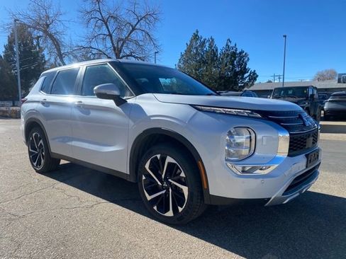 Used 2024 Mitsubishi Outlander SE image 7