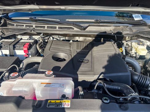 New 2026 Toyota Tundra Limited AWD/4WD image 14