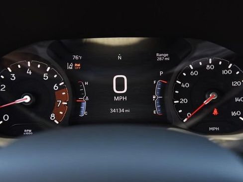 Used 2025 Jeep Compass Trailhawk AWD/4WD image 12