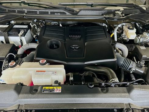 Used 2023 Toyota Tundra SR5 AWD/4WD image 26
