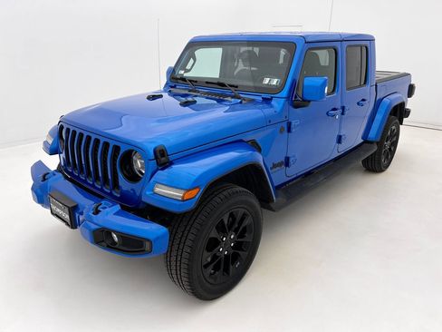 Used 2022 Jeep Gladiator Overland image 4