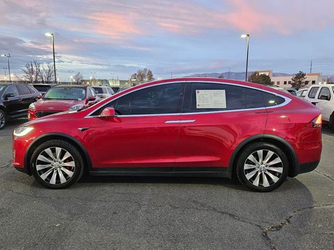 Used 2020 Tesla Model X Performance image 9