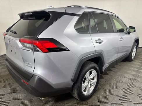 Used 2019 Toyota RAV4 XLE w/ Convenience Package AWD/4WD image 3