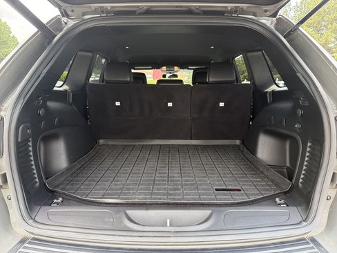 Used 2021 Jeep Grand Cherokee Laredo X RWD image 28