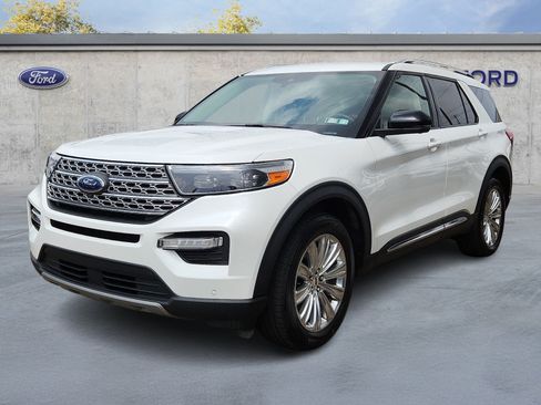 Used 2021 Ford Explorer Limited w/ Equipment Group 301A AWD/4WD image 3