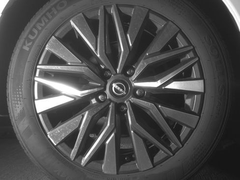 Used 2025 Nissan Altima 2.5 SV image 15