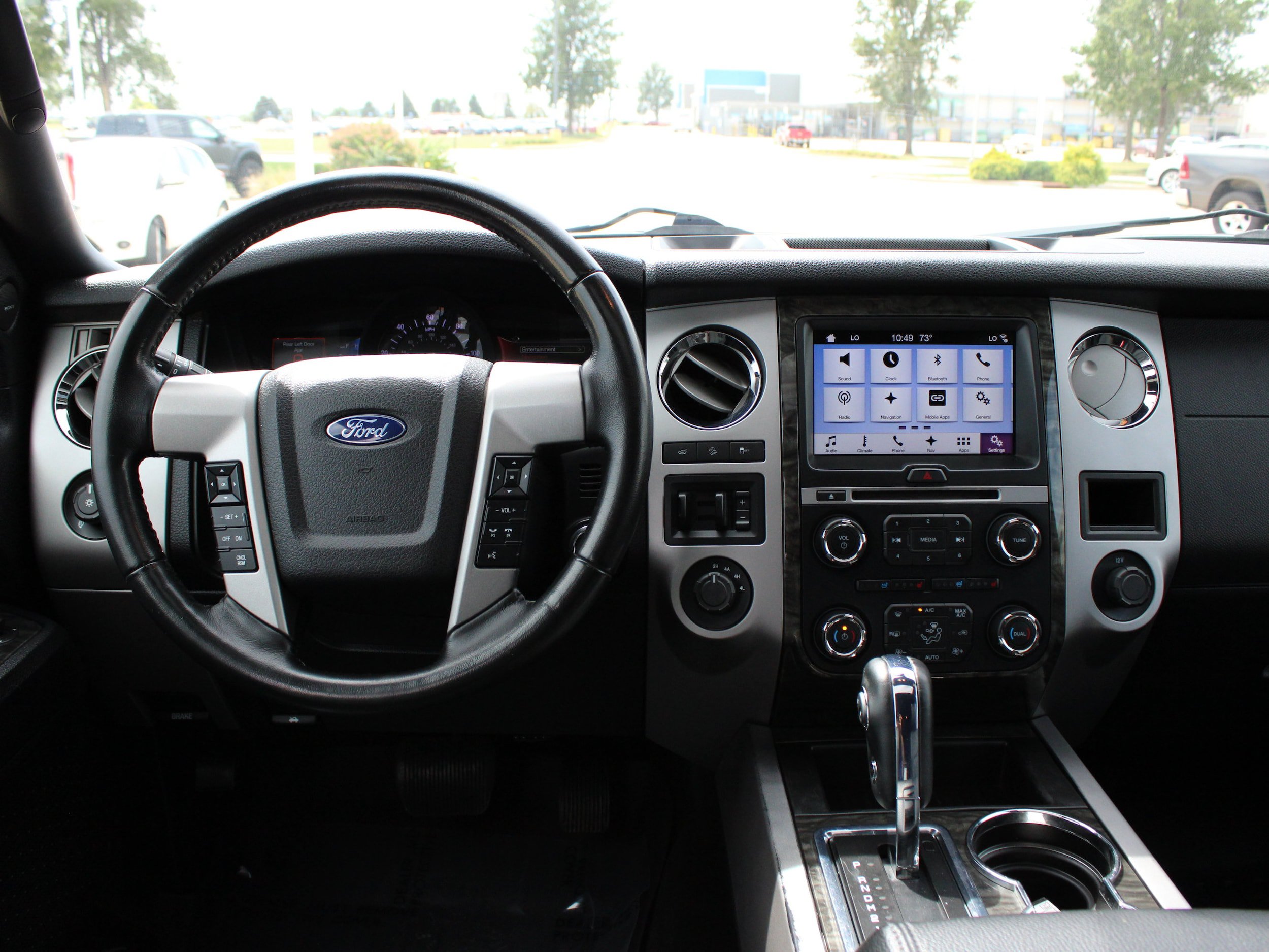 Used 2017 Ford Expedition Limited w/ Equipment Group 301A AWD/4WD image 16