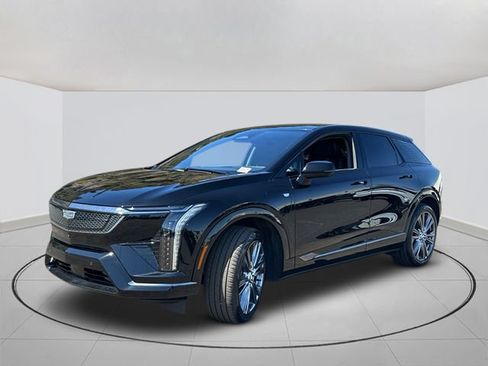 New 2026 Cadillac Optiq Sport 2 w/ LPO, Floor Liner Package AWD/4WD image 10