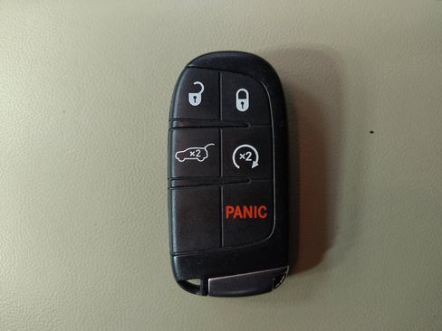 Used 2018 Jeep Grand Cherokee Limited AWD/4WD image 32
