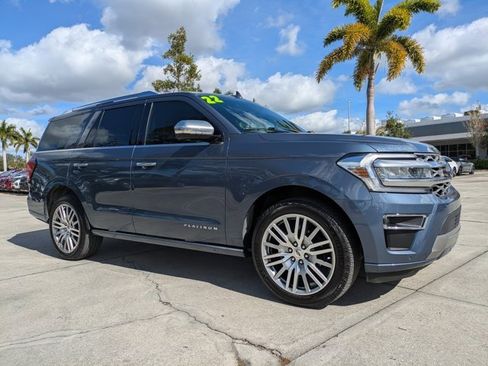 Certified 2022 Ford Expedition Platinum image 2