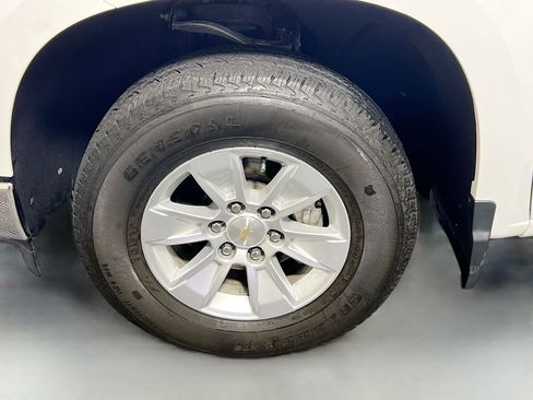 Used 2023 Chevrolet Silverado 1500 LT image 13