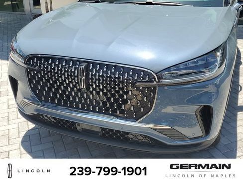 New 2026 Lincoln Aviator 2WD image 13