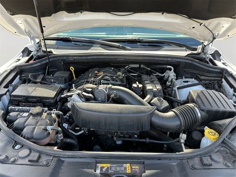 Used 2024 Dodge Durango GT image 9