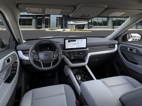 New 2026 Ford Explorer Platinum w/ LUX Leather Package AWD/4WD image 9