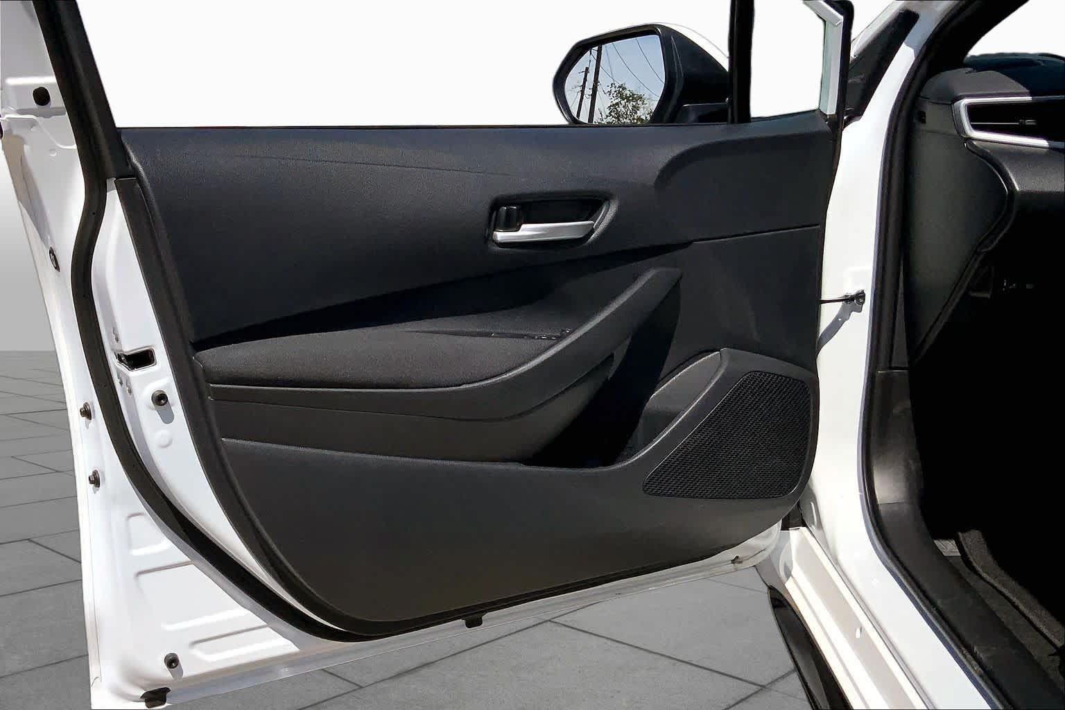 Used 2026 Toyota Corolla SE FWD image 21
