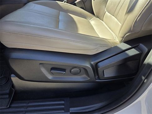 Used 2019 Ford Ranger Lariat w/ Equipment Group 501A Mid image 19