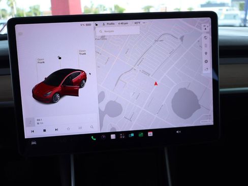 Used 2018 Tesla Model 3 Long Range RWD image 19