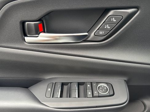New 2026 Toyota Prius Plug-In Hybrid FWD image 22