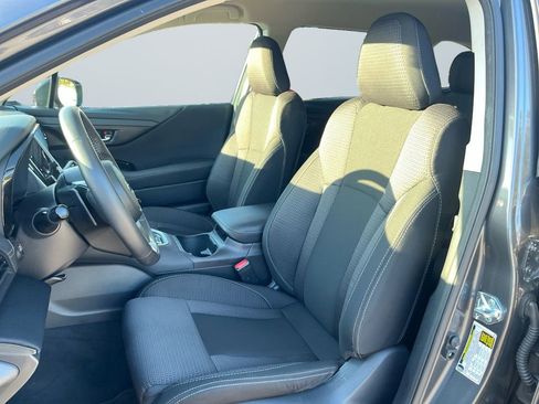 Used 2025 Subaru Outback Premium image 10