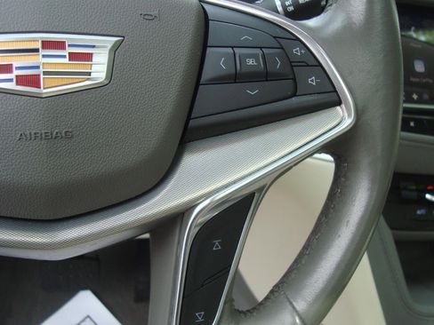 Certified 2021 Cadillac XT5 Premium Luxury AWD/4WD image 14