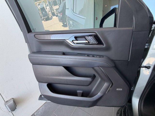 Used 2025 GMC Yukon Elevation RWD image 22