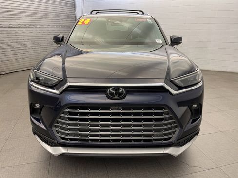 Used 2024 Toyota Grand Highlander AWD Hybrid image 11