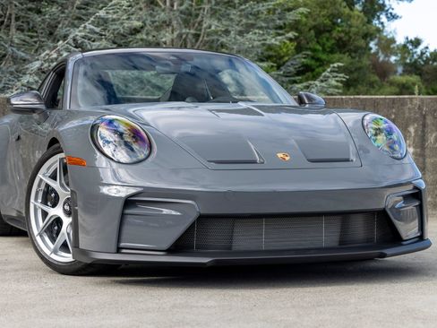 Used 2025 Porsche 911 GT3 RWD image 9