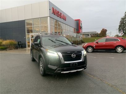 New 2025 Nissan Pathfinder SL