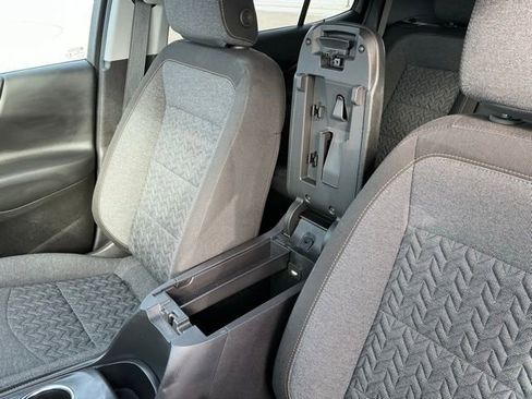 Used 2024 Chevrolet Equinox LT image 31