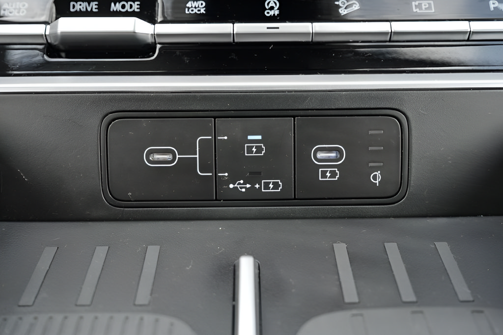 Certified 2026 Hyundai Santa Fe SEL AWD/4WD image 32