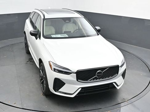 New 2026 Volvo XC60 B5 Ultra w/ Climate Package image 32