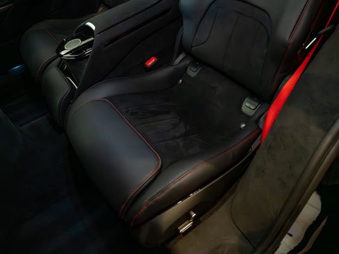 Used 2025 Ferrari Purosangue AWD/4WD image 15