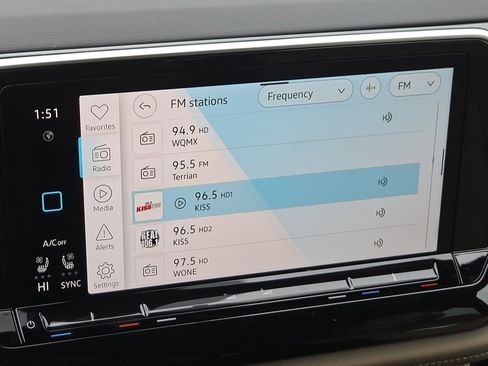 New 2026 Volkswagen Atlas Cross Sport SE image 10