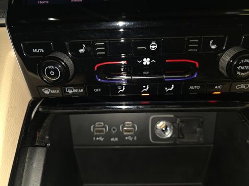 Used 2023 Jeep Grand Cherokee Limited RWD image 20