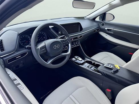 Used 2023 Hyundai Sonata SEL image 12